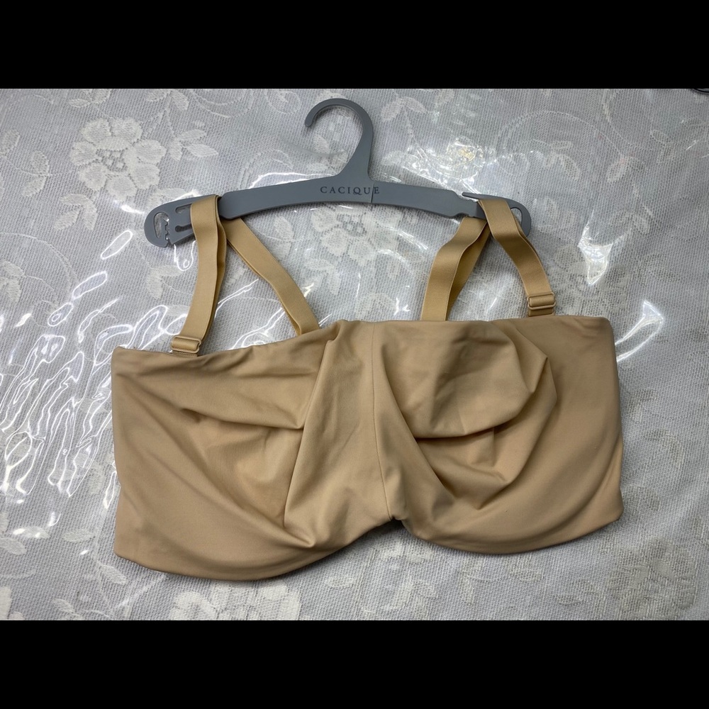 Cacique 40G Nude Bra w/ Adjustable Straps